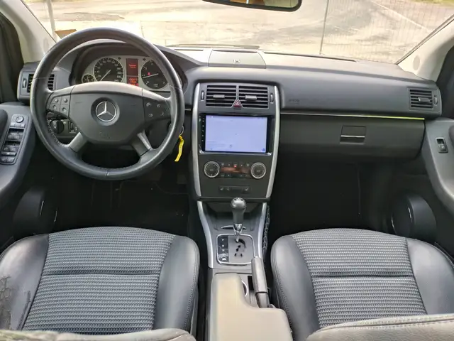 Mercedes-Benz B 200 B 200 Aut+Navi+AHK+SHZ+PDC+Blue+Carplay+