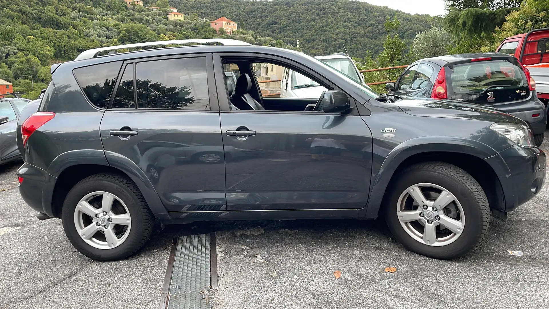 Toyota RAV 4 Rav4 III 2006RAV4 2.2 d-4d Luxury 177cv Gris - 1