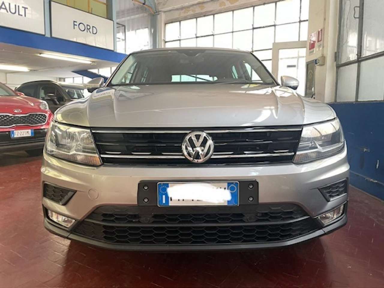 Volkswagen Tiguan 2.0 TDI SCR DSG 4MOTION Business BMTEURO 6B