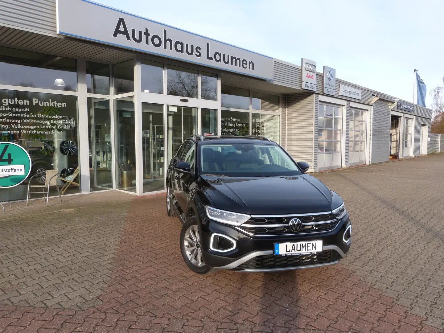 Volkswagen T-Roc 1.5 TSI DSG Style NAVI DigiPro KAMERA ACC SHZ Negro - 1