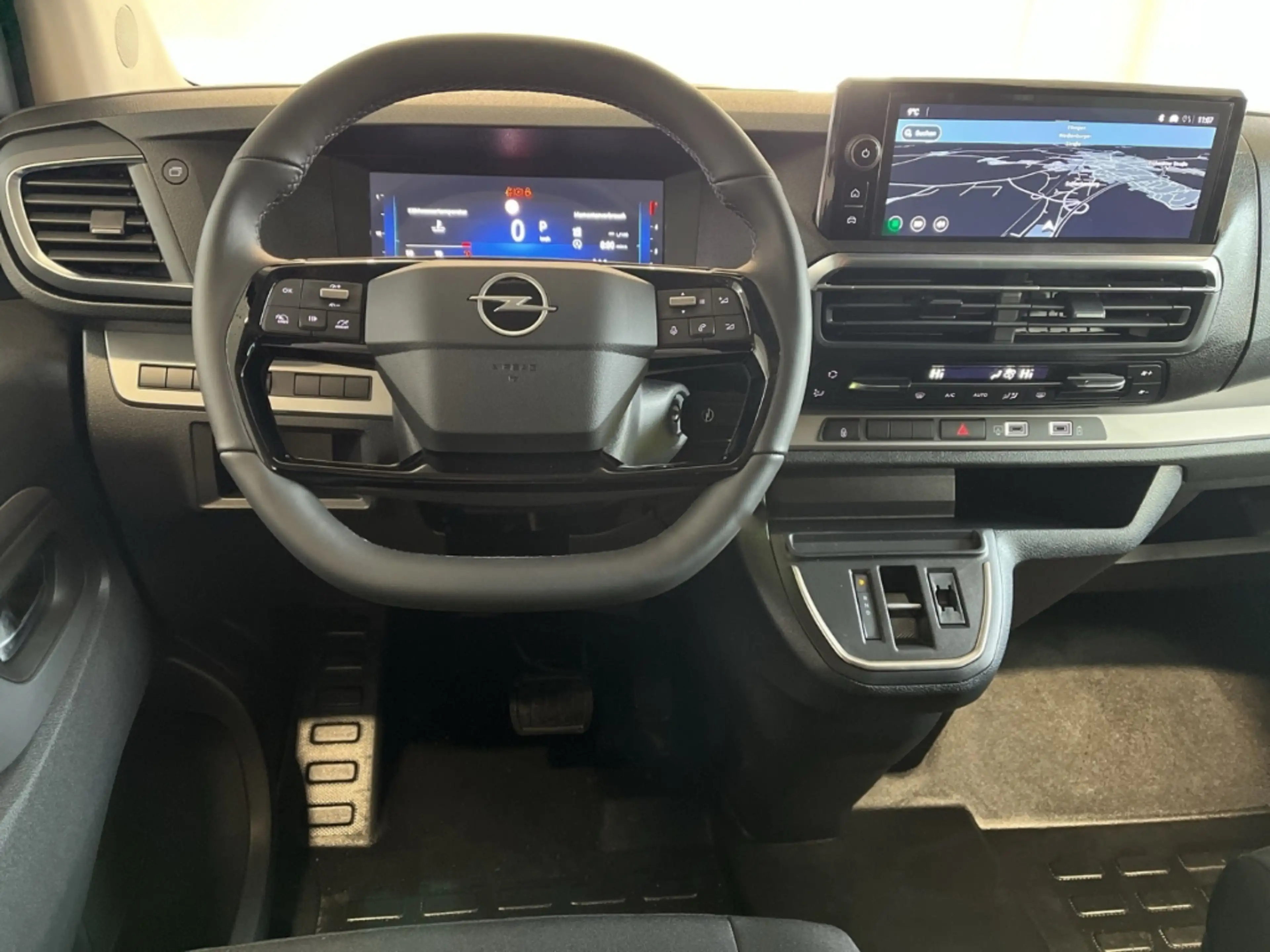 Opel Zafira Life 2.0 HDI XL Edition AT 8 Sitzer KAM — photo 9