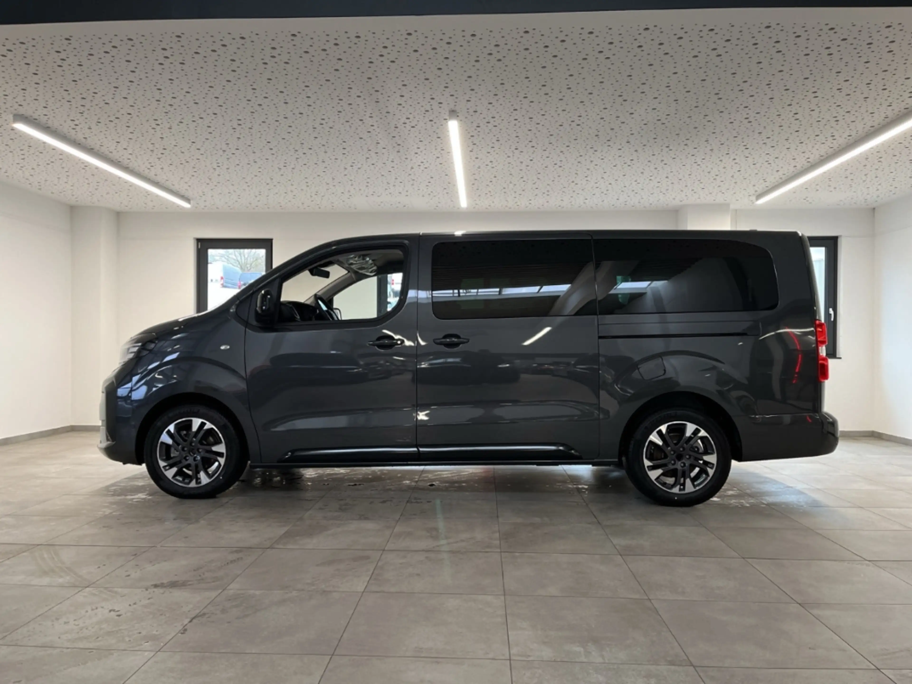 Opel Zafira Life 2.0 HDI XL Edition AT 8 Sitzer KAM — photo 2