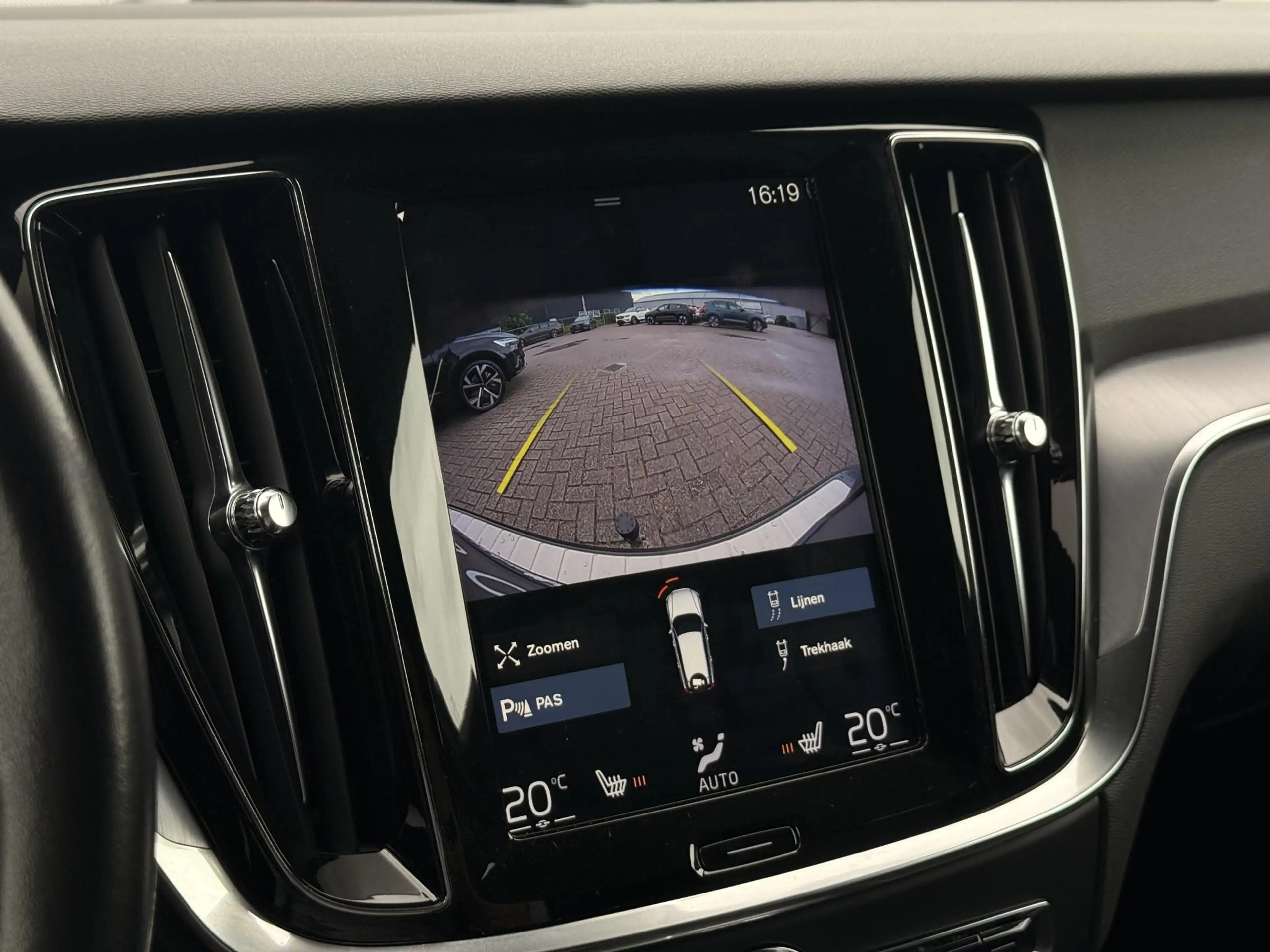 Volvo V60 2.0 T5 Automaat Momentum | Lederen bekleding | Sen — photo 15