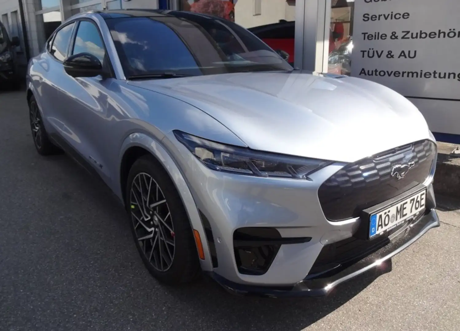 Ford Mustang Mach-E GT AWD Mach-E mit Panormadach Argent - 2