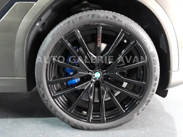 BMW X6 view 27