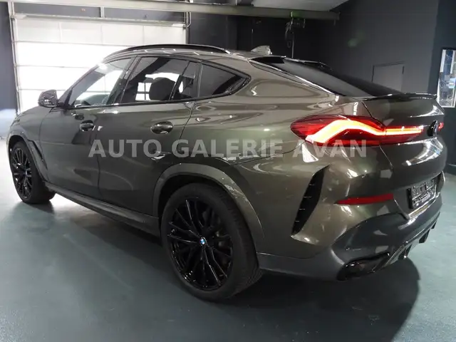 BMW X6 view 9