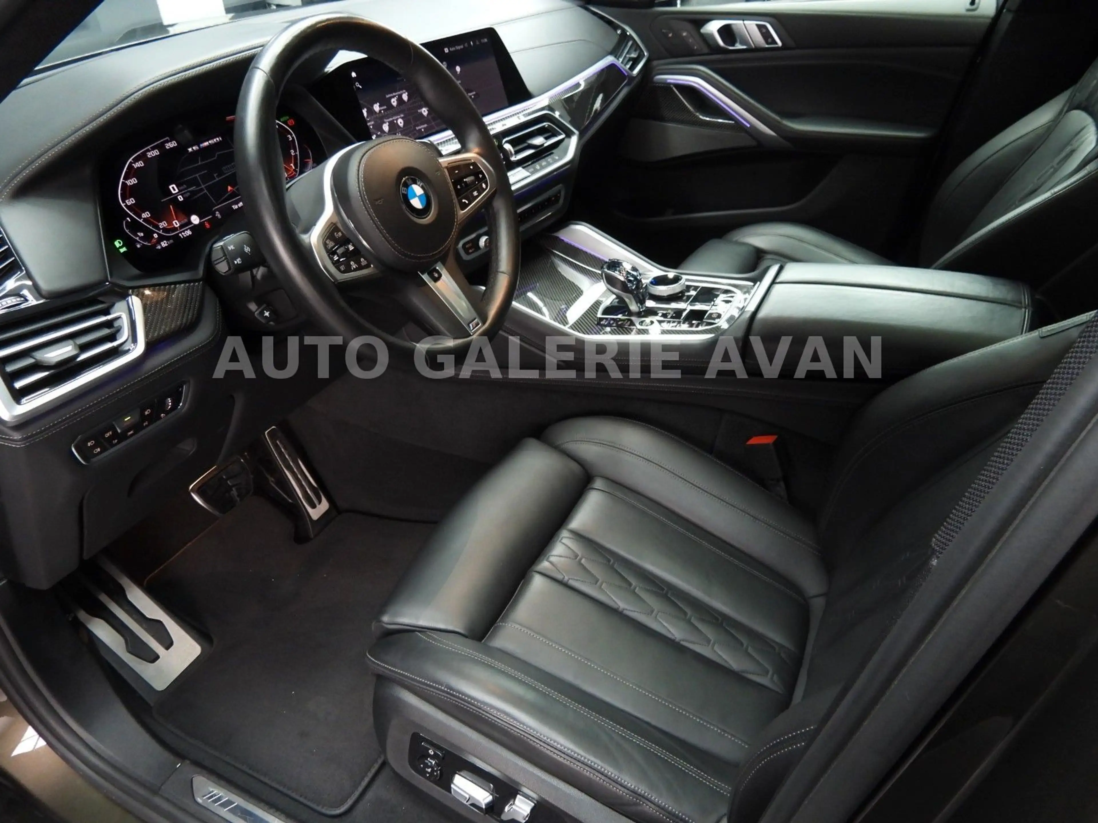 BMW X6 M50i — photo 11