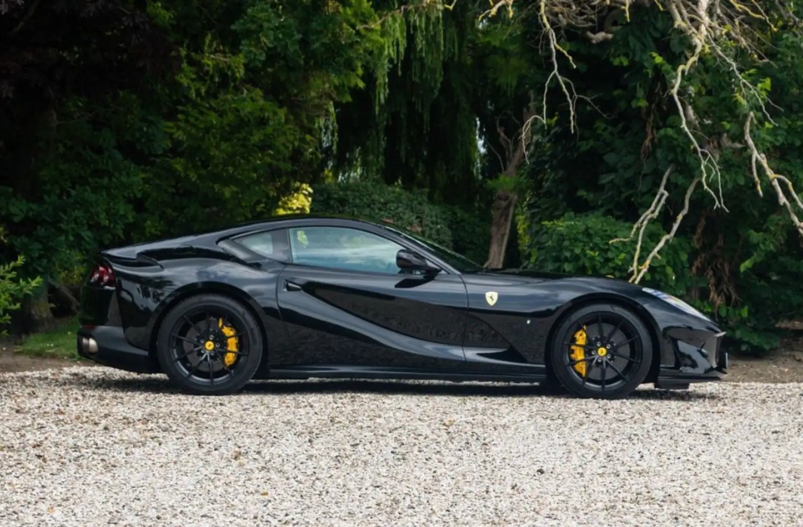 Ferrari 812 Superfast Negru - 2