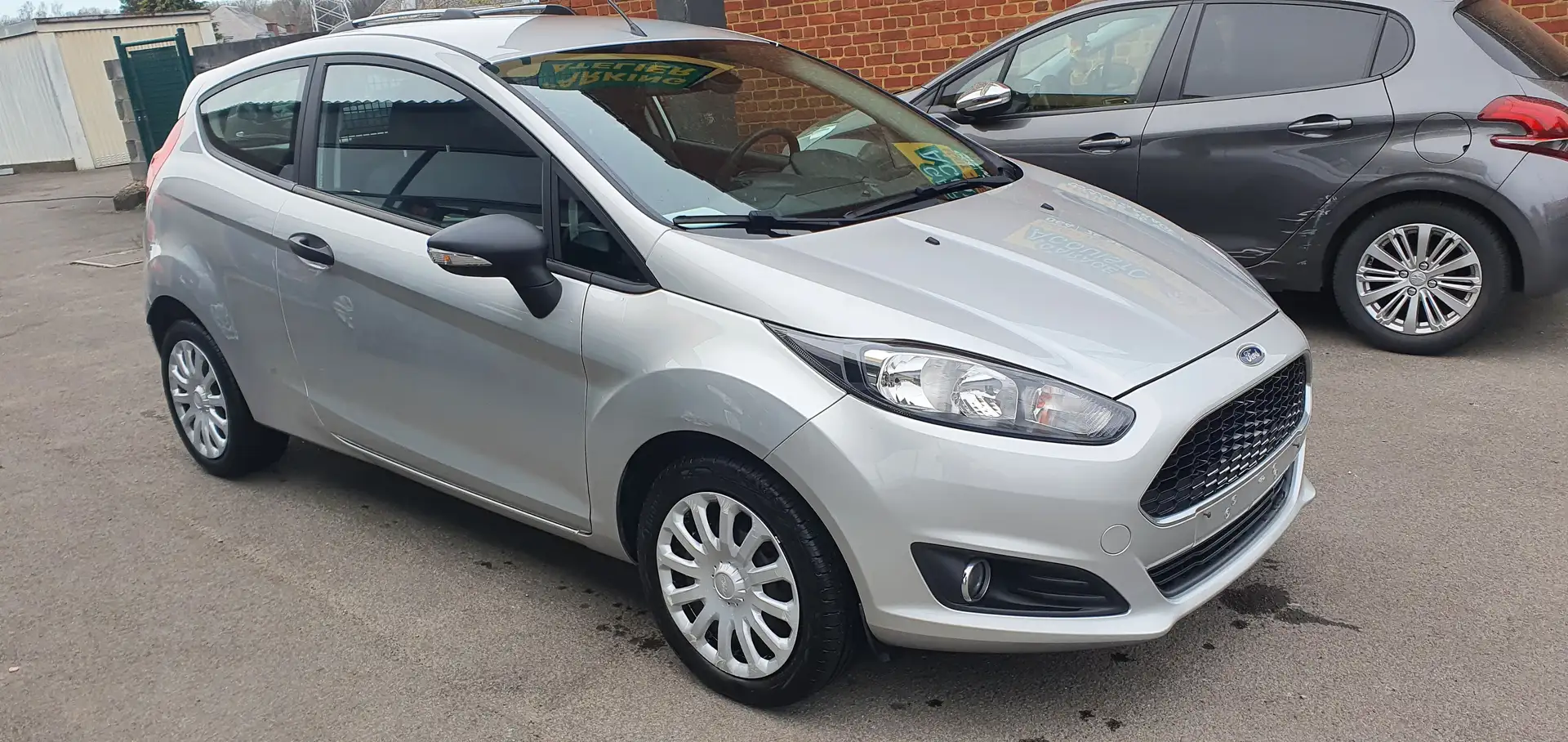Ford Fiesta 1.0i  !!! UTILITAIRE !!! Gris - 2