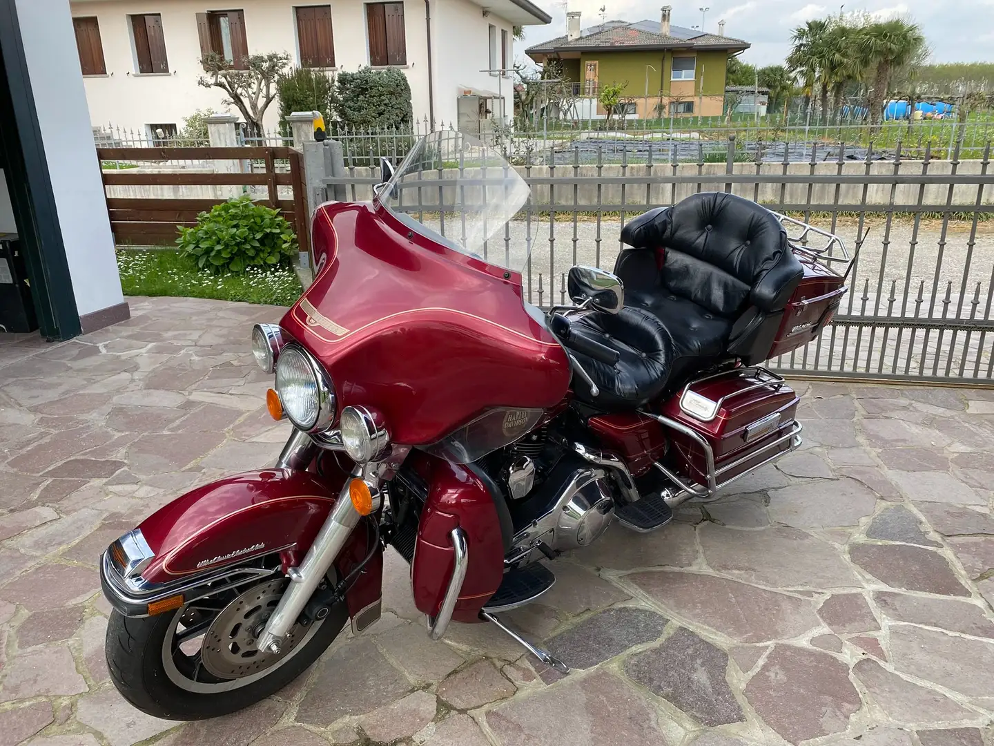 Harley-Davidson Electra Glide Ultra Classic Rosso - 2