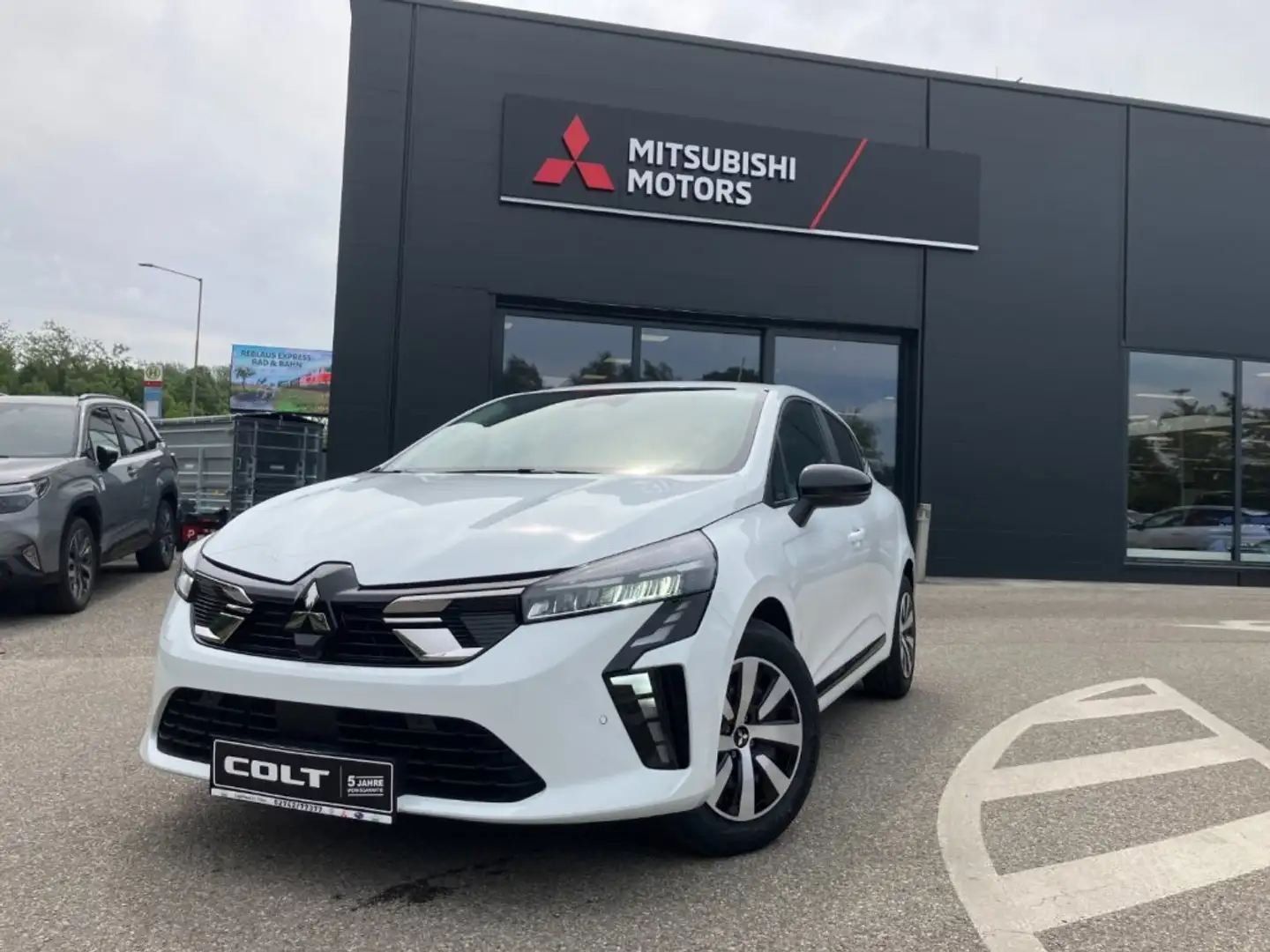Mitsubishi Colt 1,0 MPI Invite C 25 Weiß - 1