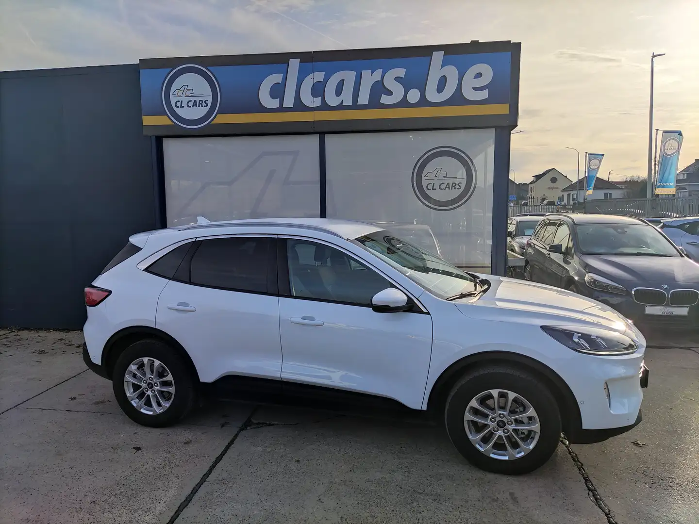 Ford Kuga 2.5FHEV/Titanium/Automaat/Navi/Camera/Cc/Bluetooth Blanc - 2
