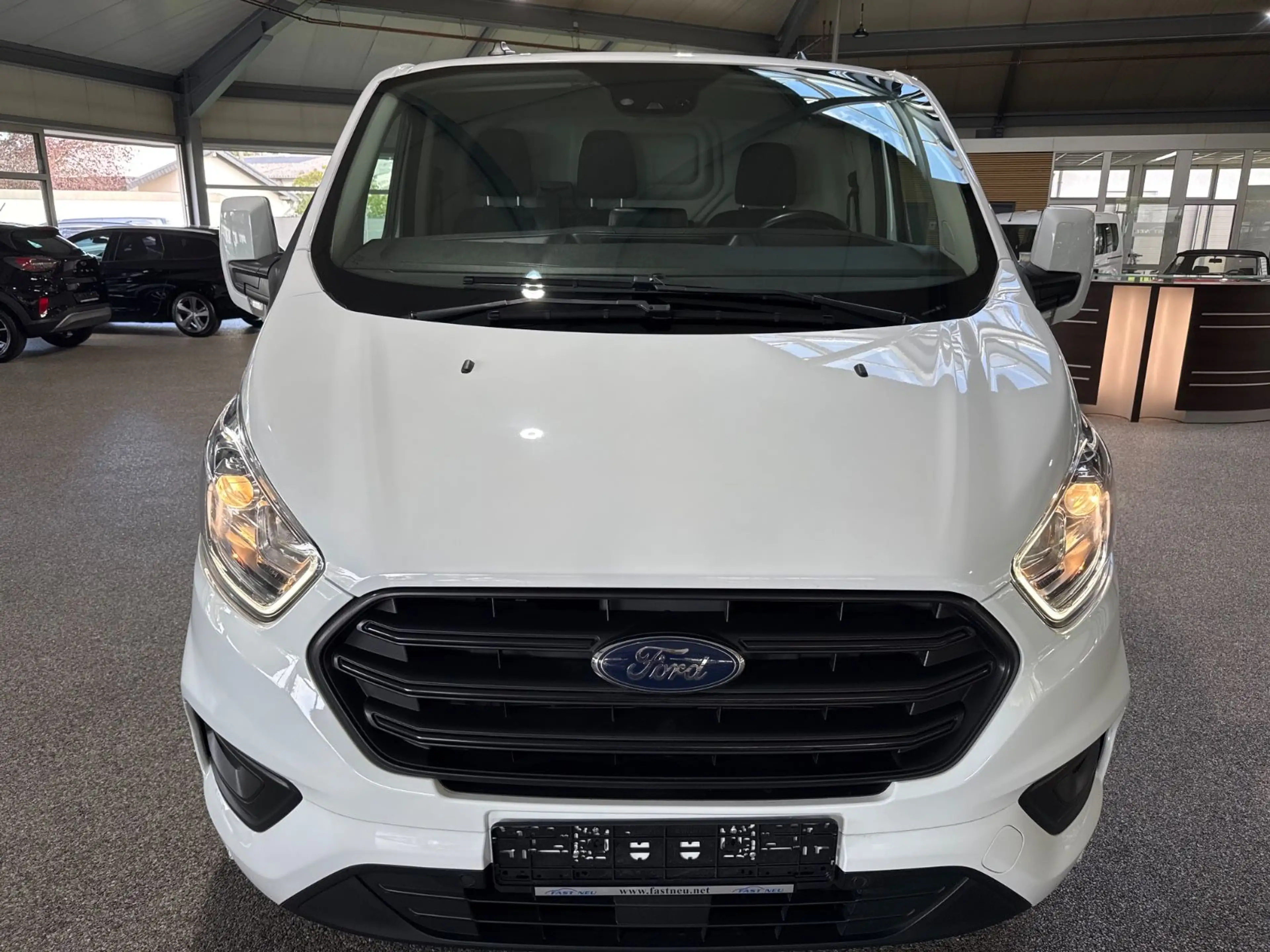 Ford Transit Custom 2.0D 340 L1 AHK Navi RfK Winter — photo 6