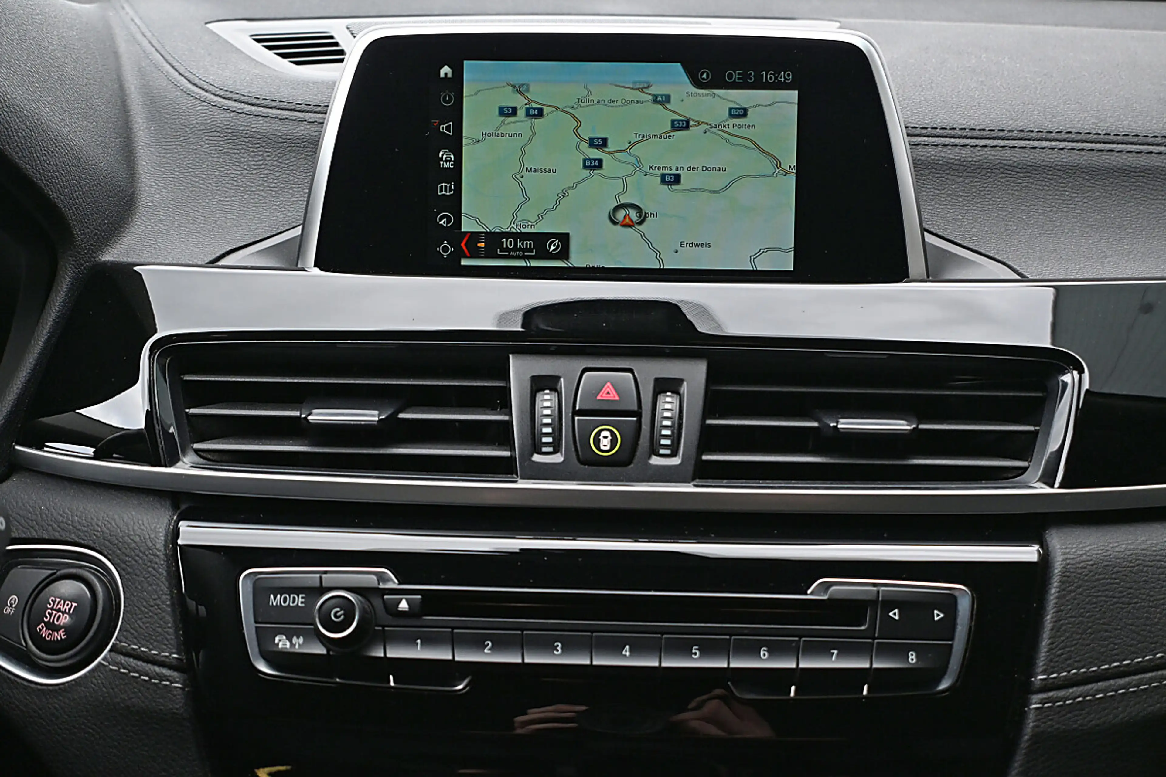 BMW X2 sDrive18d LED, Navi, Kamera, HiFi, Parklenkassi... — photo 5