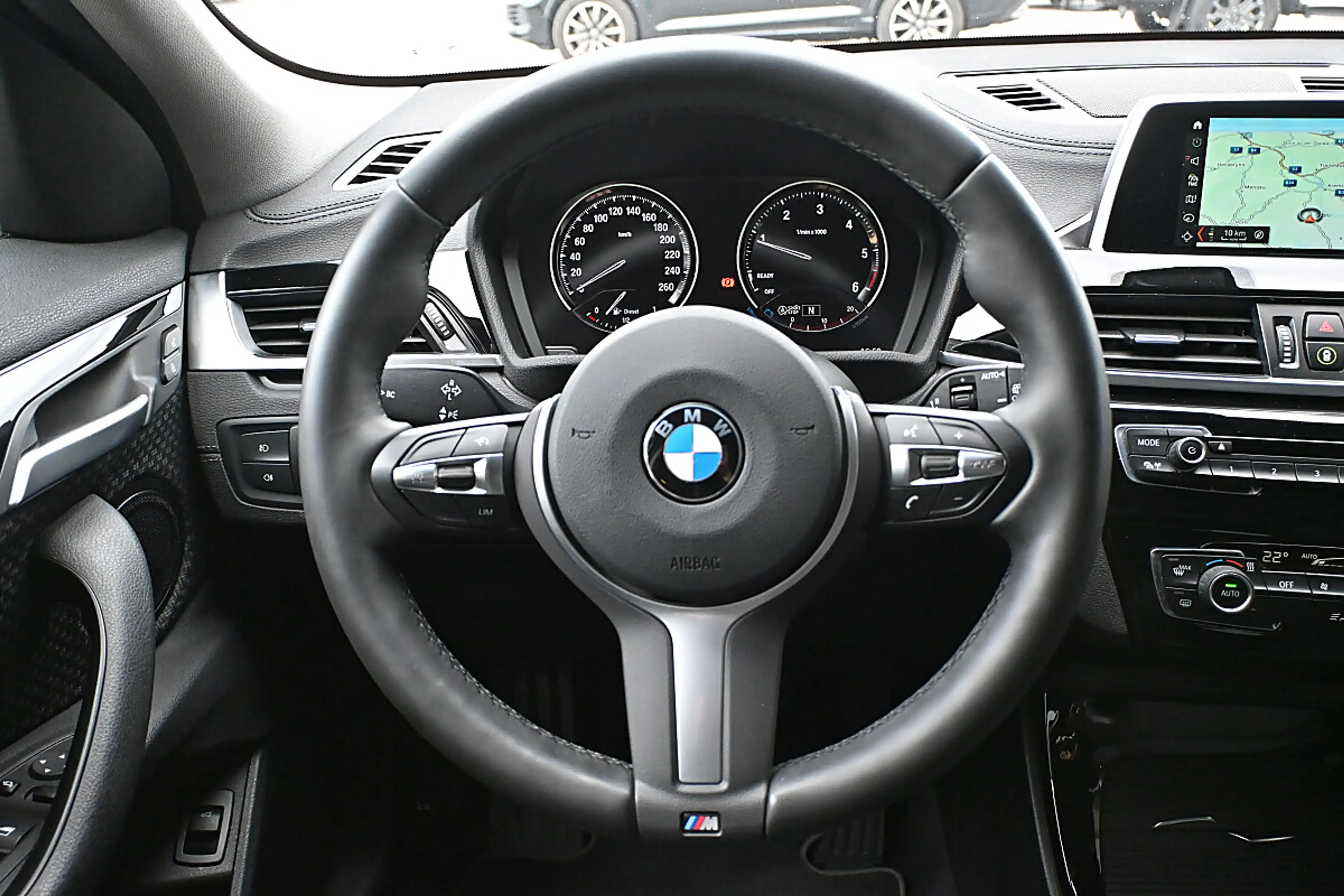 BMW X2 sDrive18d LED, Navi, Kamera, HiFi, Parklenkassi... — photo 11