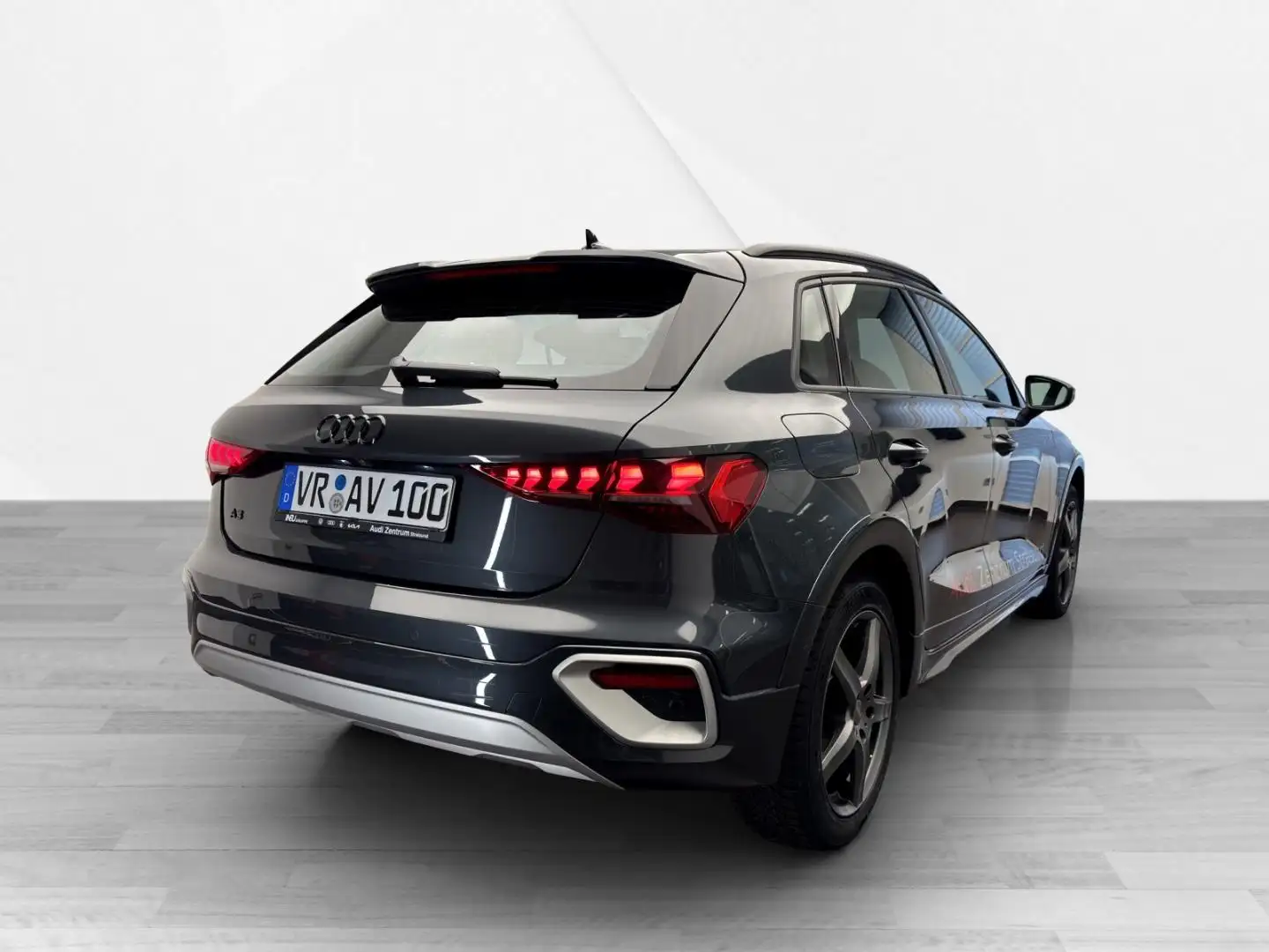 Audi 35 TFSI S tronic Grijs - 2