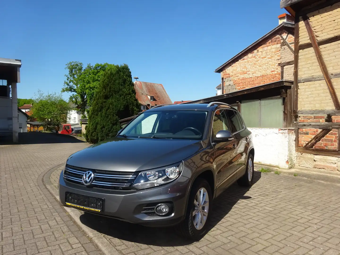 Volkswagen Tiguan Track Gris - 2
