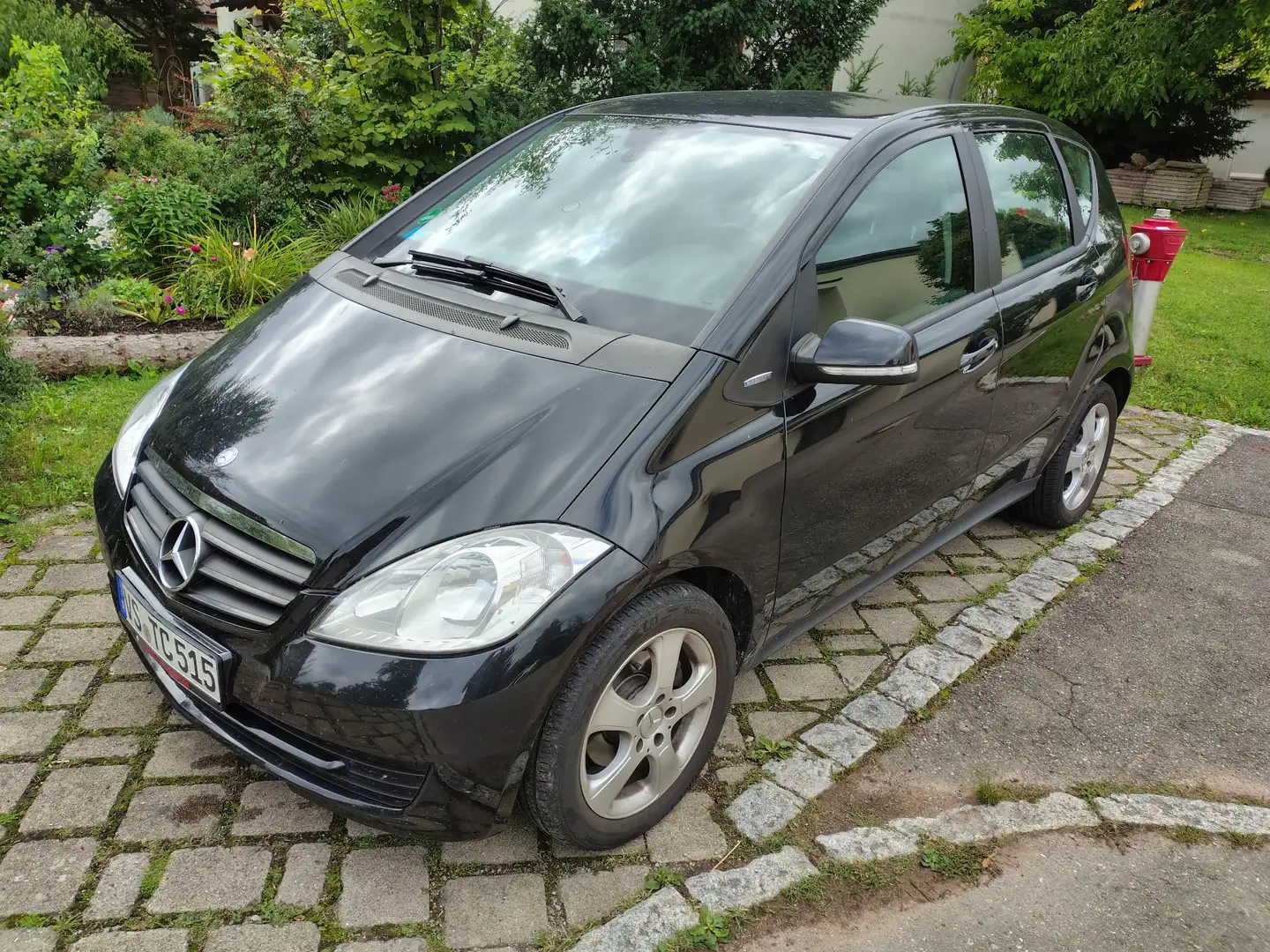 Mercedes-Benz A 160 BlueEFFICIENCY Klima*Alu*Winterräder*Tüv 03/2027 Schwarz - 2