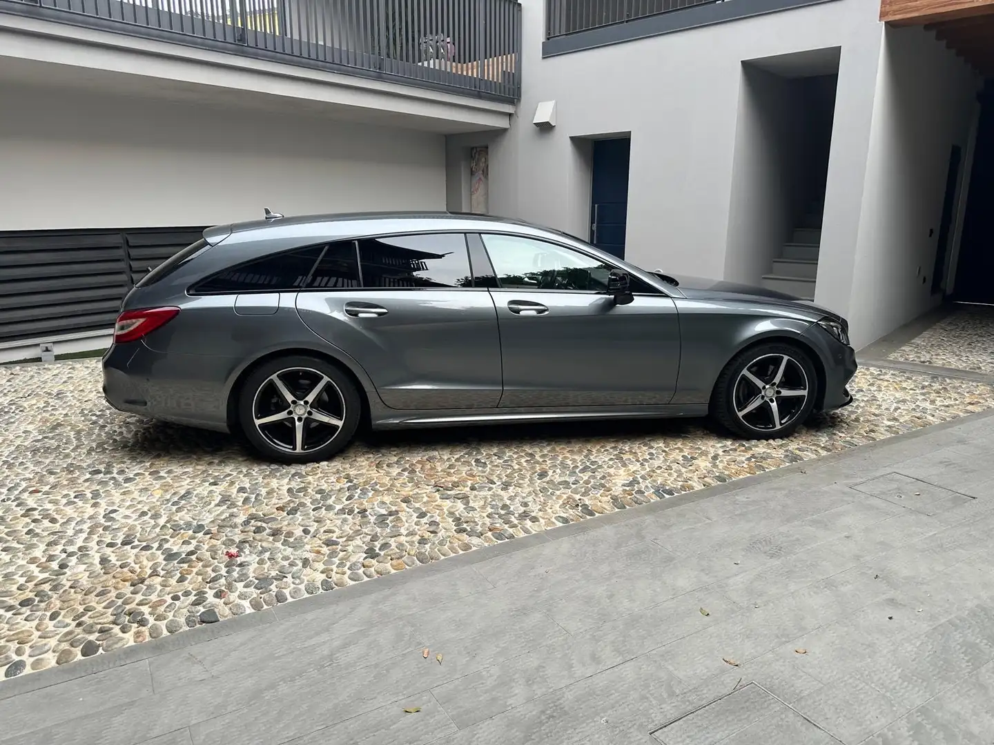 Mercedes-Benz CLS 250 Amg - 1