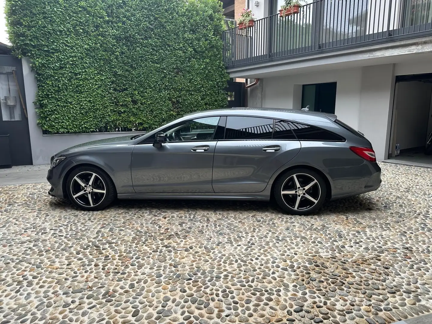 Mercedes-Benz CLS 250 Amg - 2
