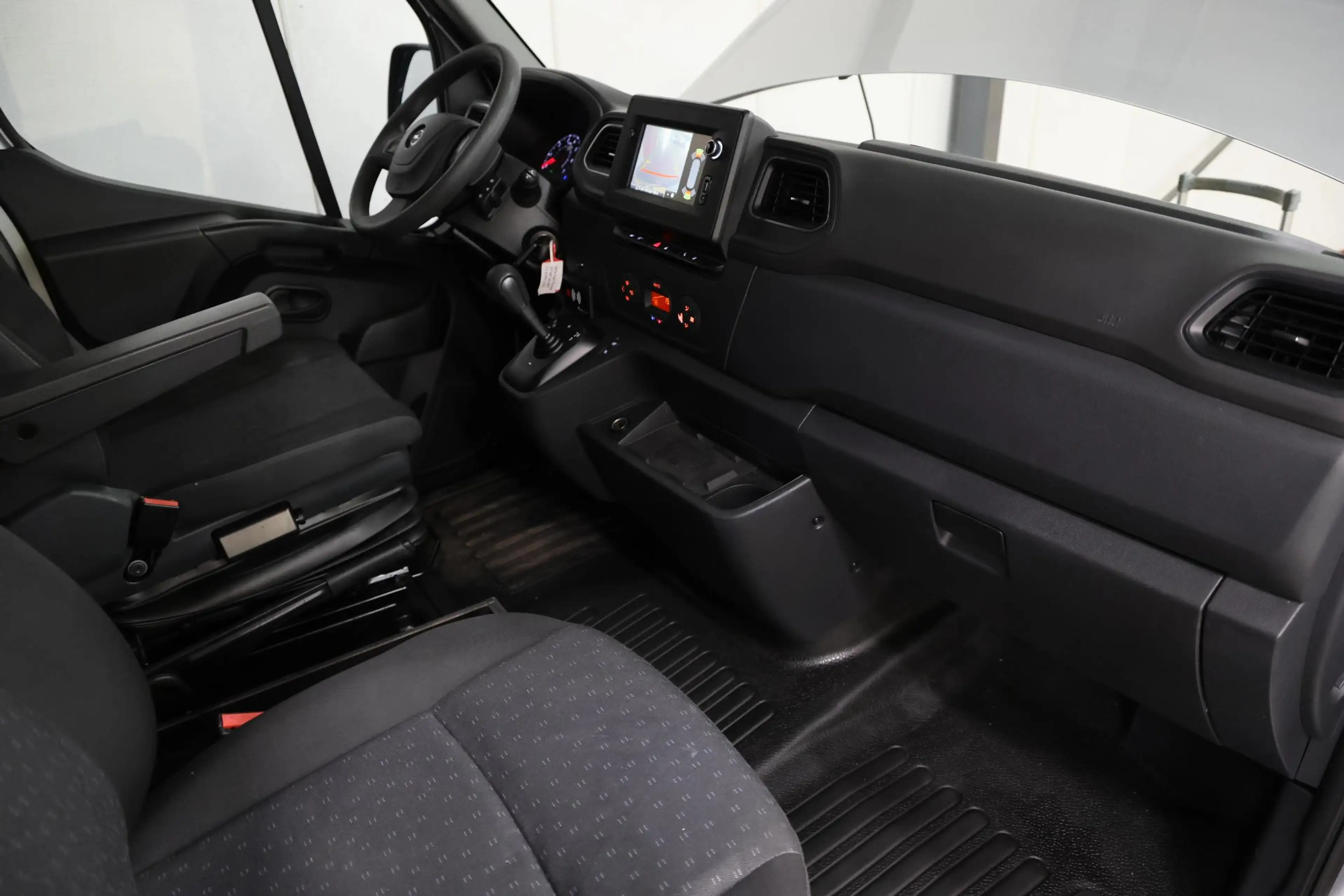 Opel Movano 2.3 Turbo 180PK L1H2 AUTOMAAT — photo 6