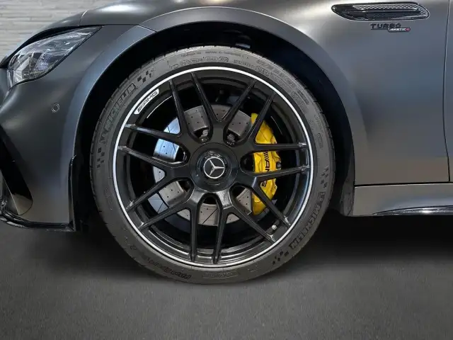 Mercedes-Benz Amg GT view 5