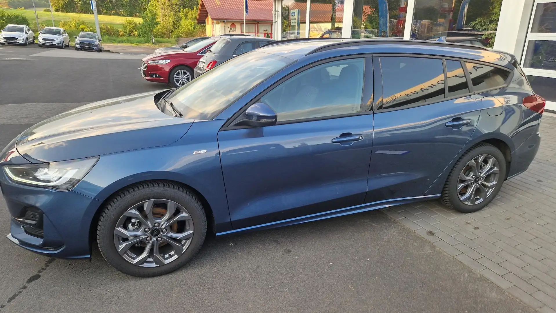 Ford Focus ST-Line Mild-Hybrid Bleu - 1