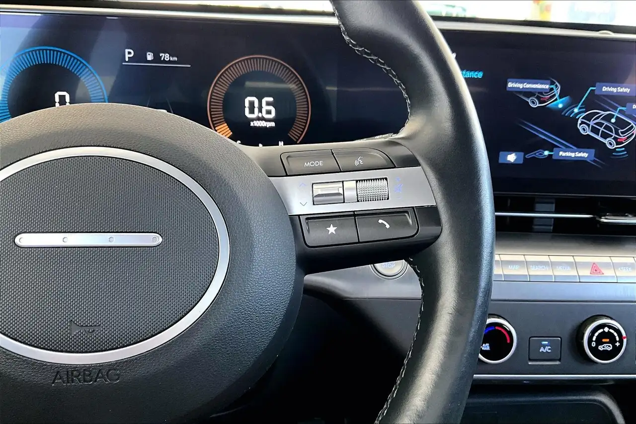 Hyundai KONA снимка Hyundai KONA