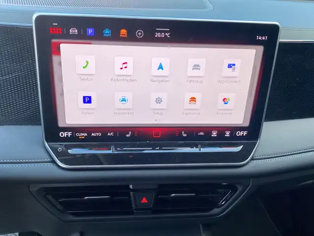 Volkswagen Tiguan view 8