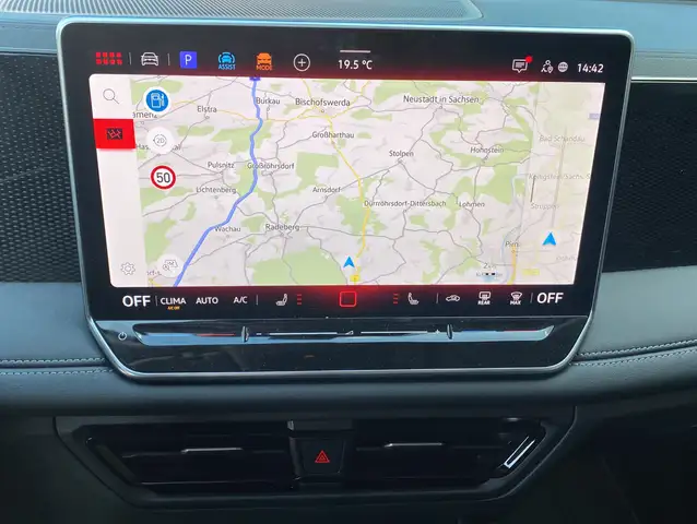 Volkswagen Tiguan view 13