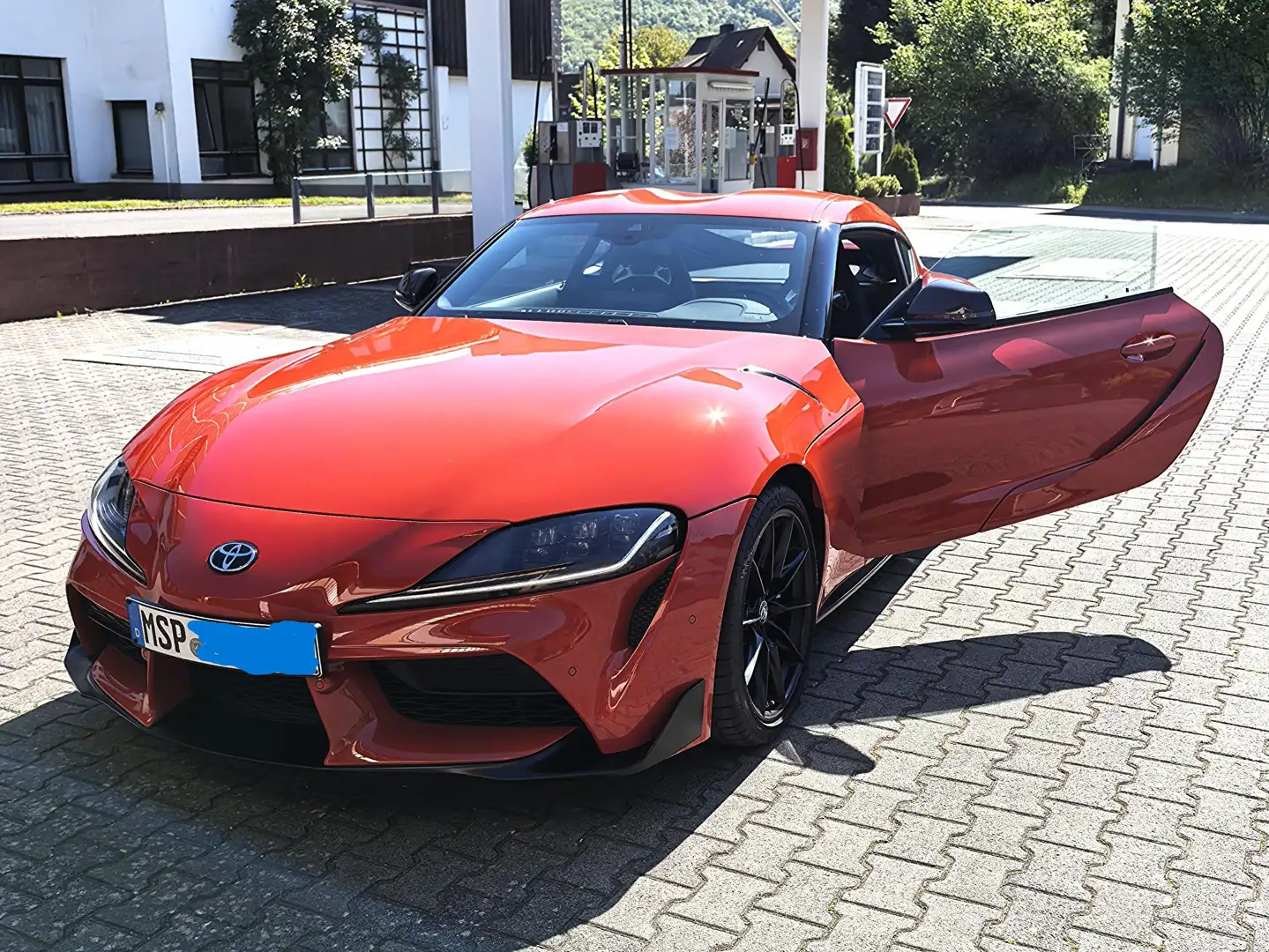 Toyota Supra GT4 100 Edition Orange - 2