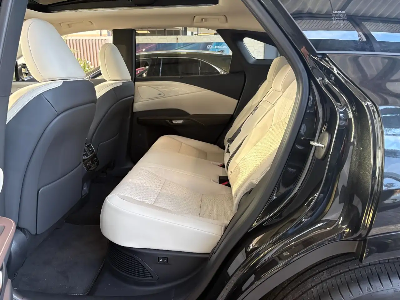 Lexus RX 350 h E-Four Luxury Line LED, Navi 7