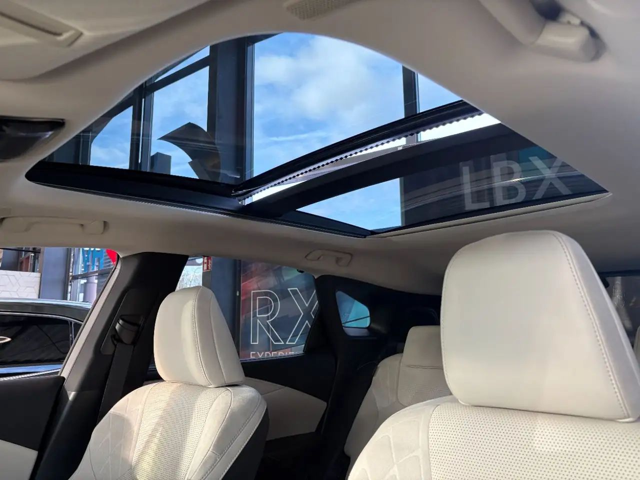 Lexus RX 350 h E-Four Luxury Line LED, Navi 9