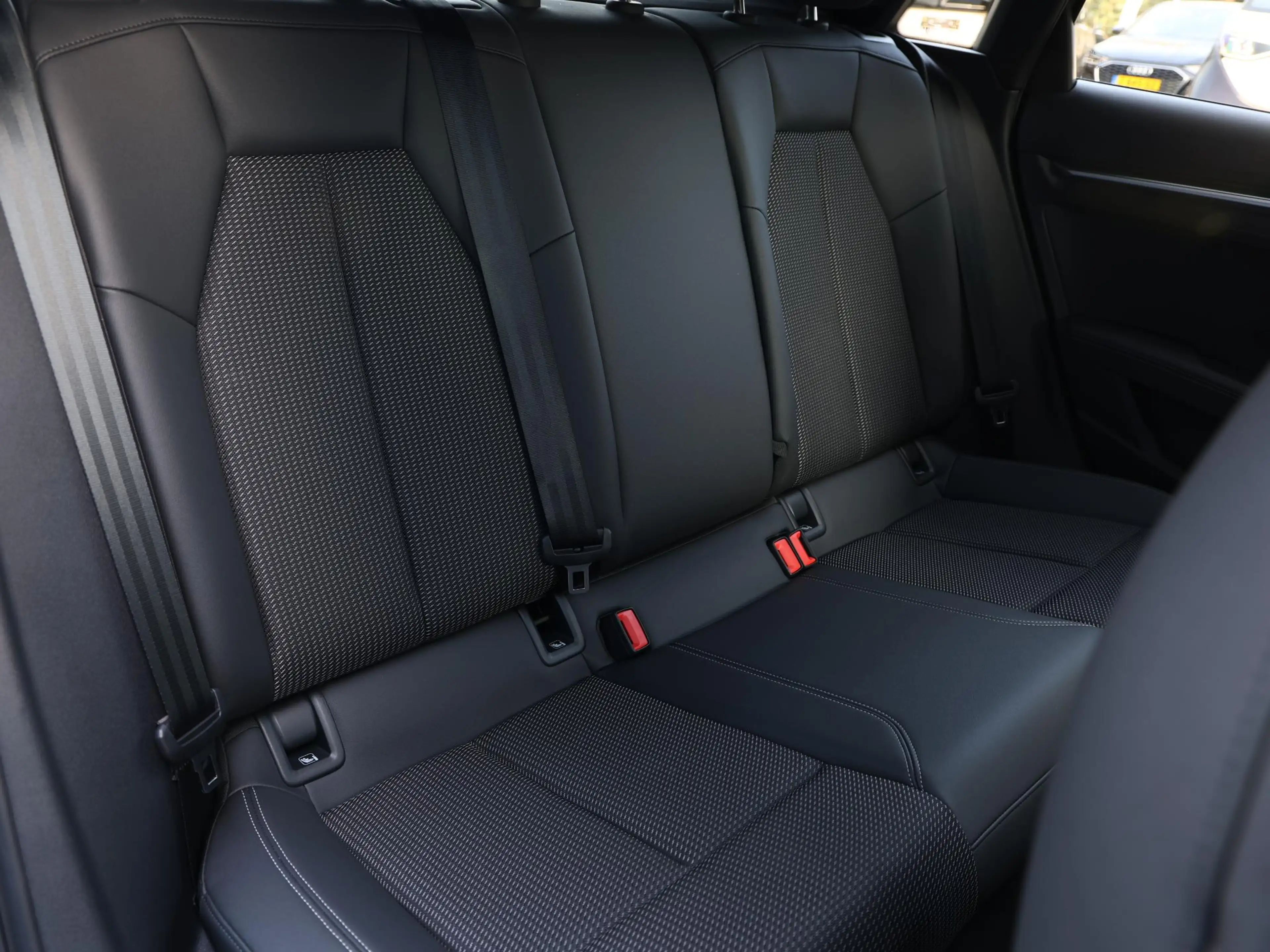 Audi A3 Sportback 45 TFSI e S edition Competition | Panora — photo 9