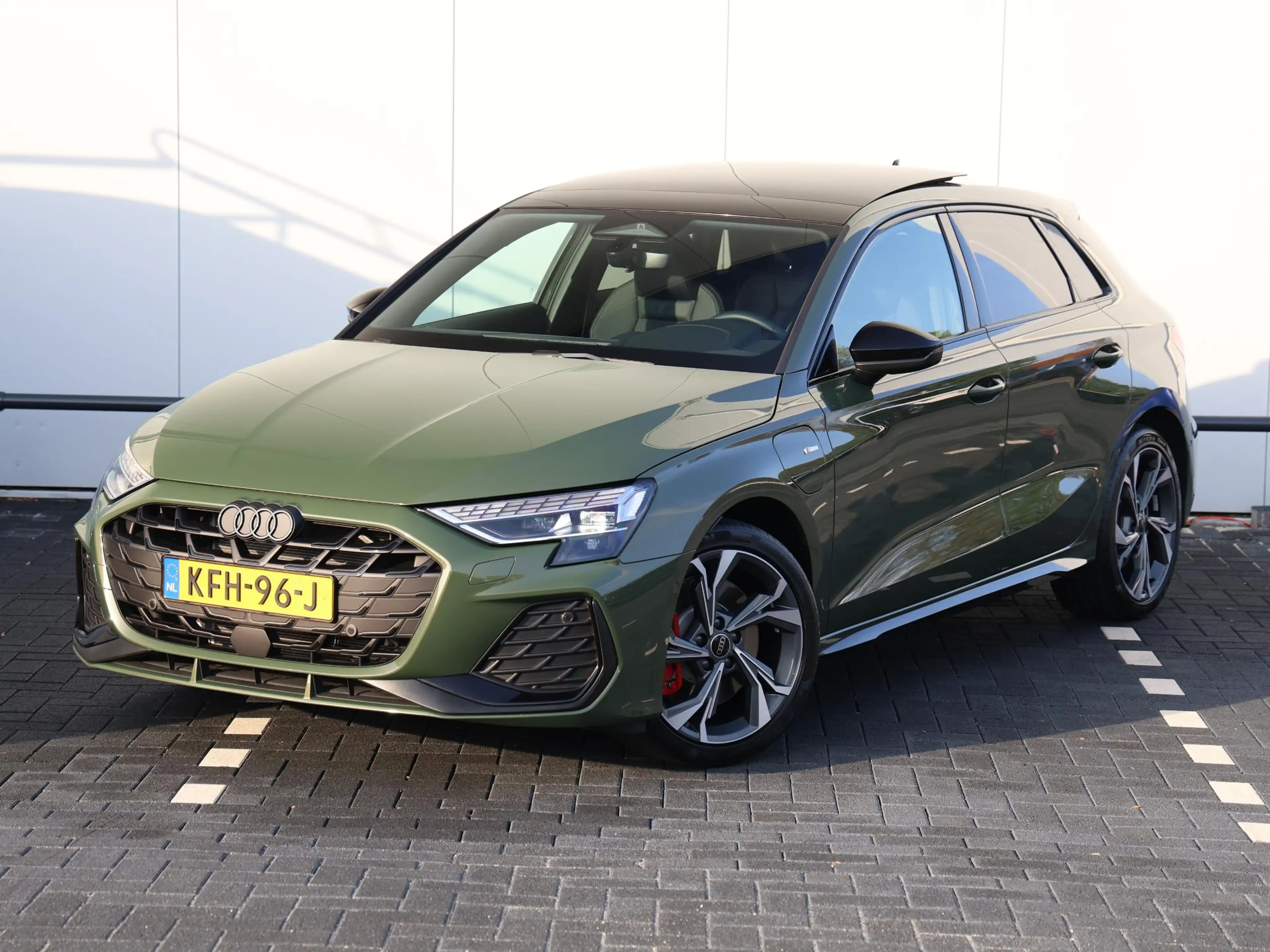 Audi A3 Sportback 45 TFSI e S edition Competition | Panora — photo 10