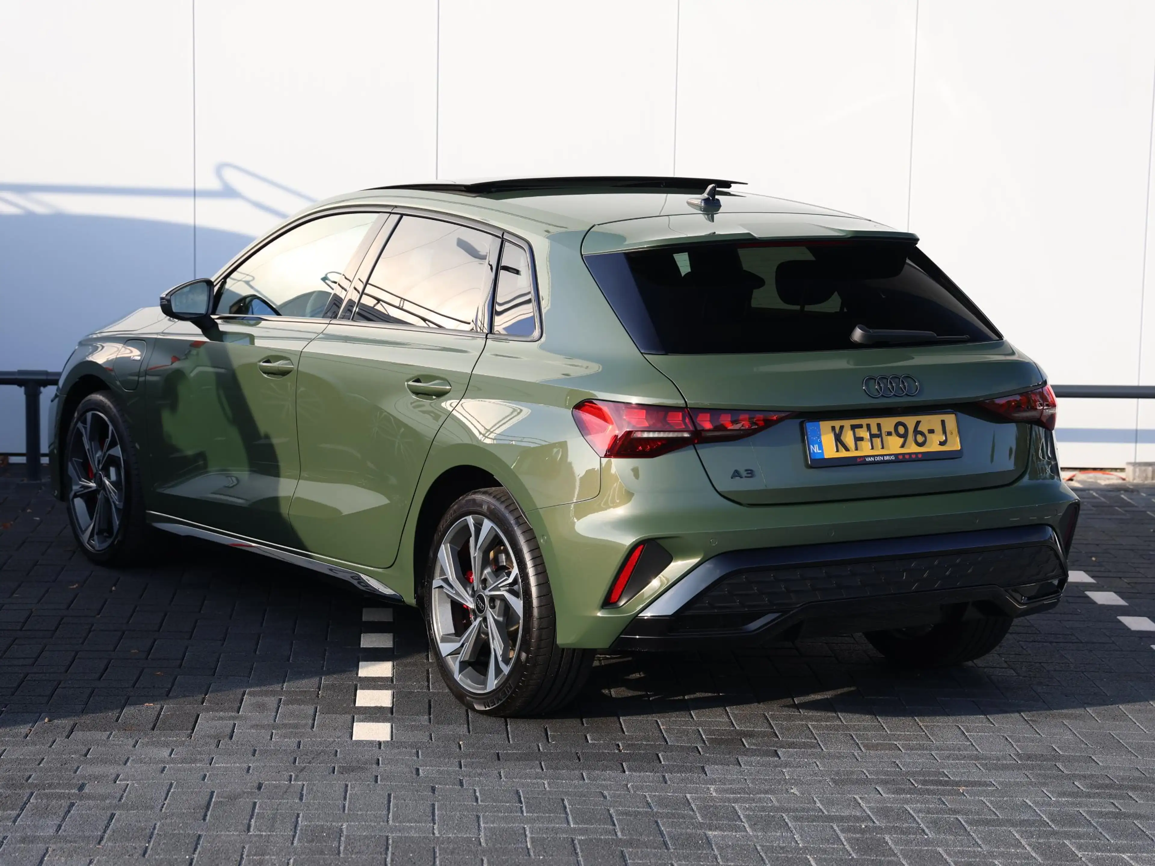 Audi A3 Sportback 45 TFSI e S edition Competition | Panora — photo 12