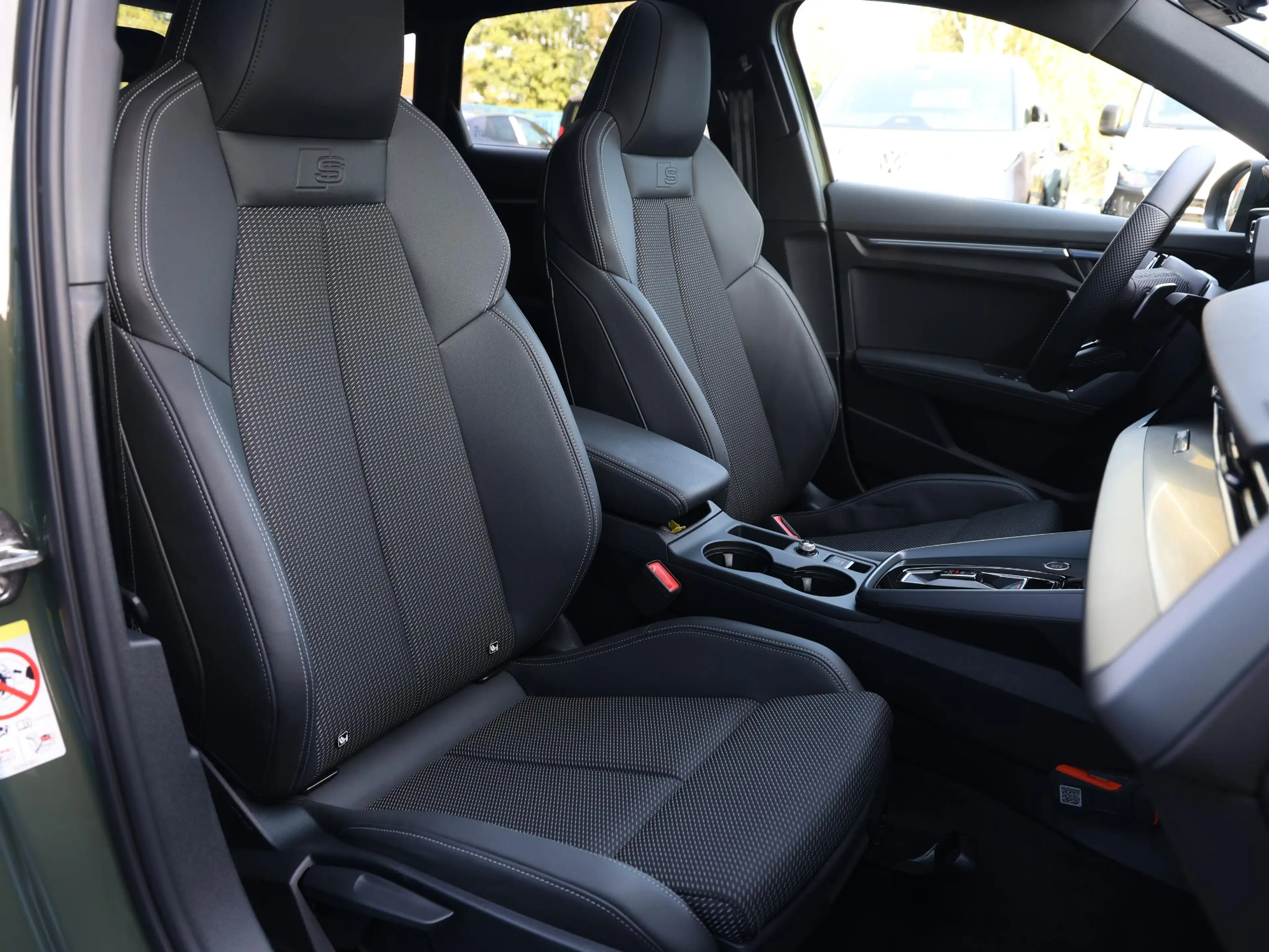 Audi A3 Sportback 45 TFSI e S edition Competition | Panora — photo 8