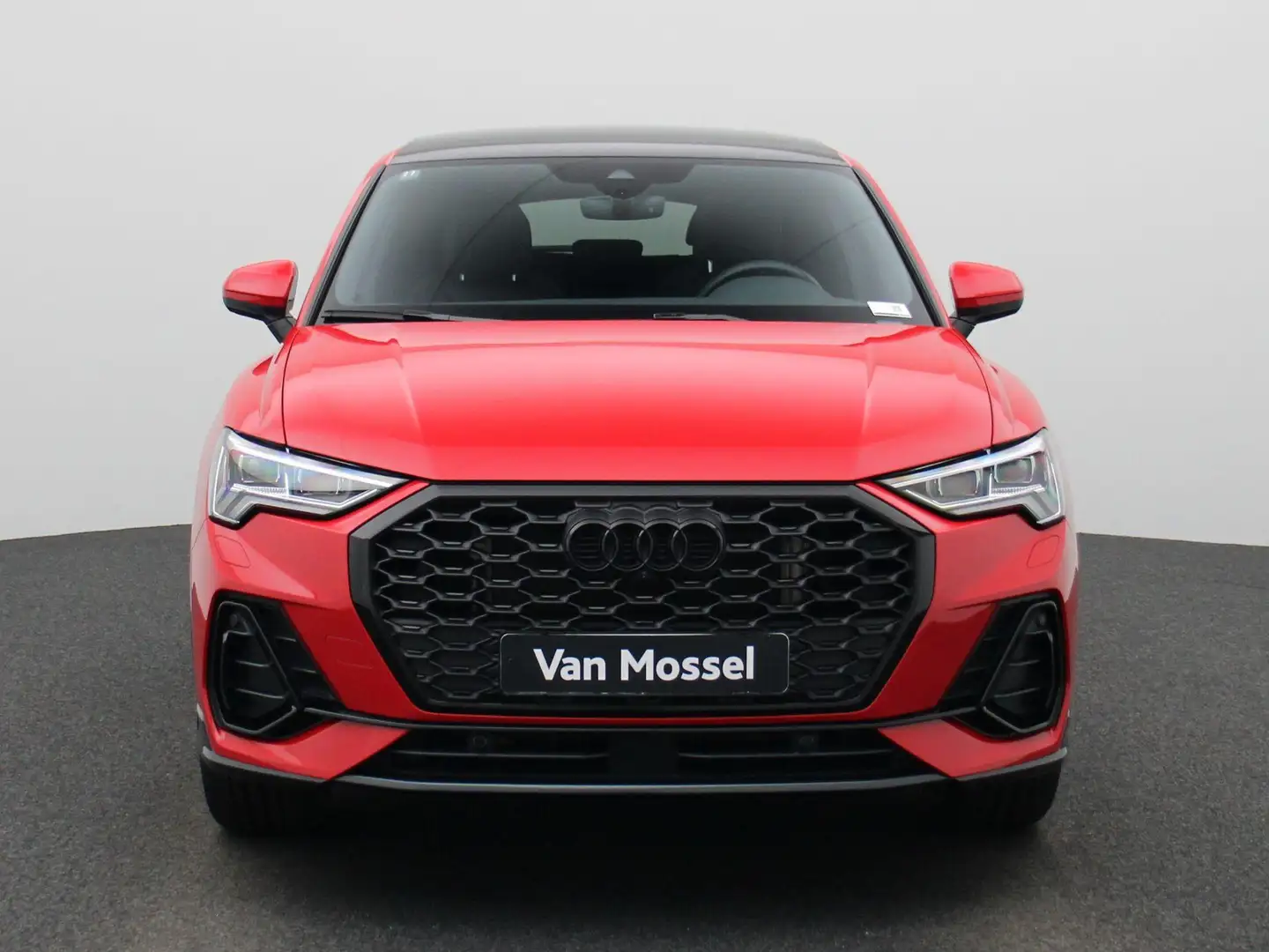Audi Q3 Sportback 45 TFSI e S Edition 245 PK | S-Line | Au Rojo - 2