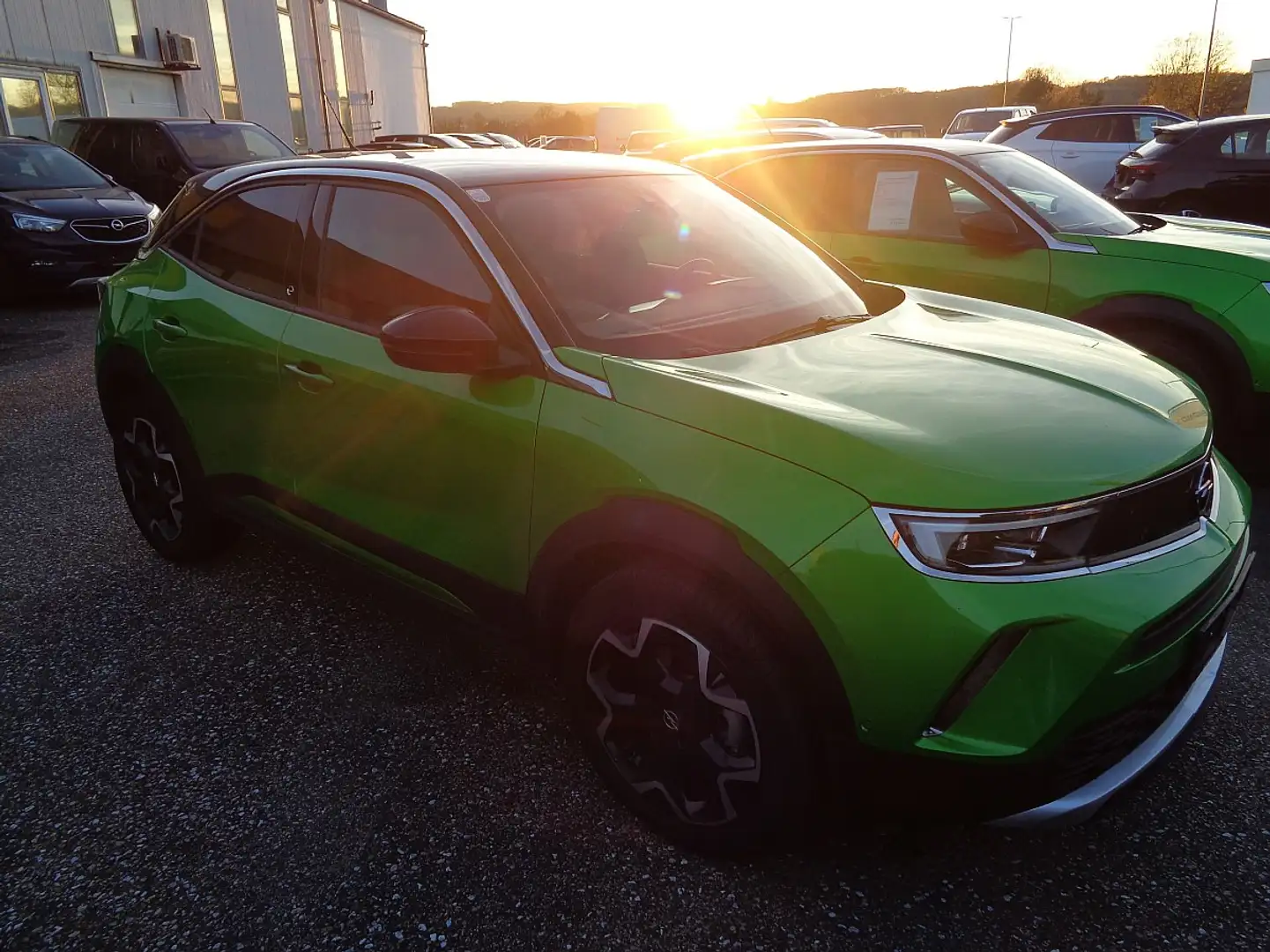 Opel Mokka-E Mokka-e Elektromotor 50kWh Euro6d -1Phasig 100 ... Grün - 2
