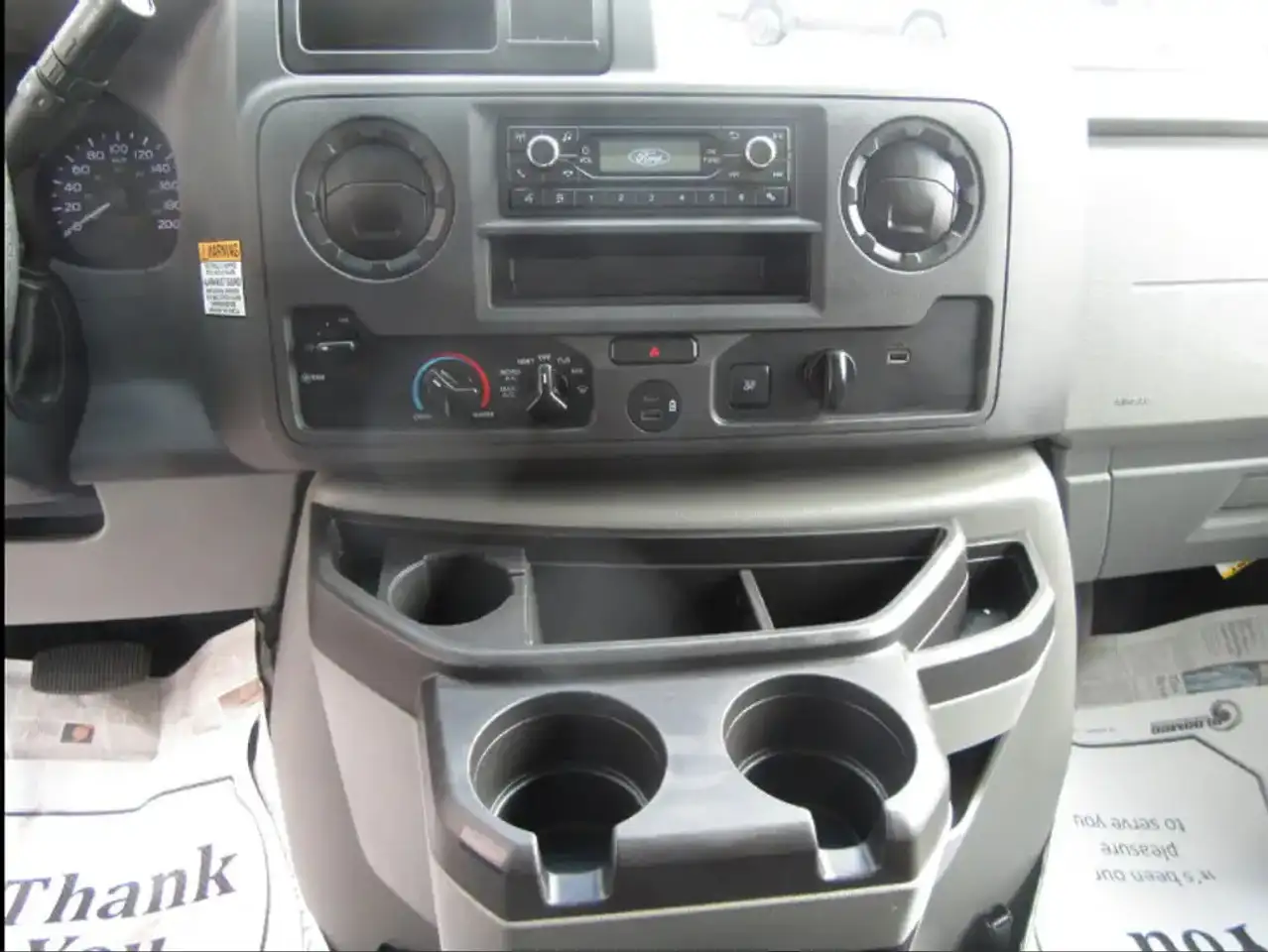 Ford E-450 photo Ford E-450