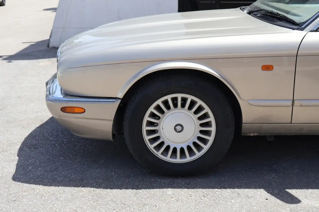 Jaguar XJ8 3.2 Executive, foto 10