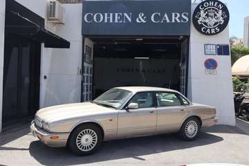 XJ8 3.2 Executive