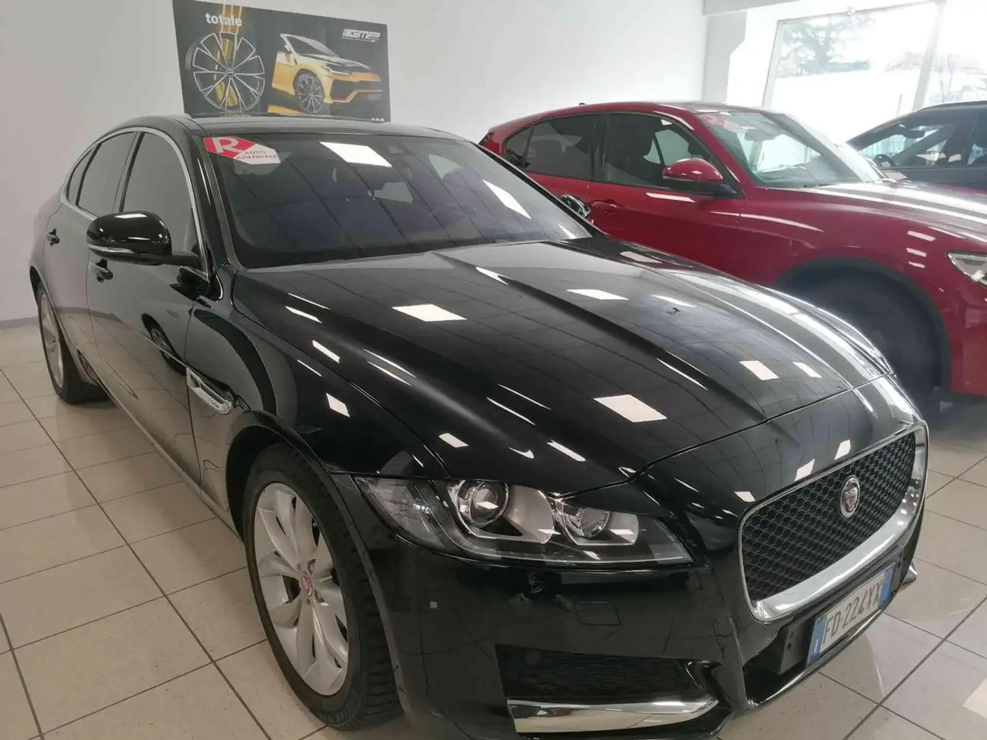 Jaguar XF 2.0 D 180 CV aut. Prestige GUARDA IL VIDEO !! Noir - 2