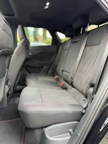 Audi Q3 view 11