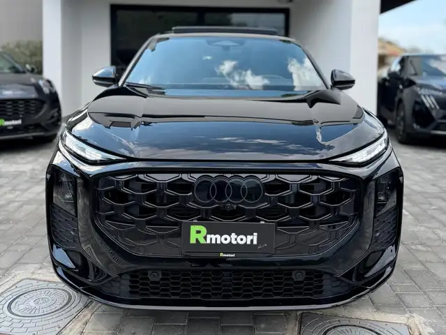 Audi Q3 view 2