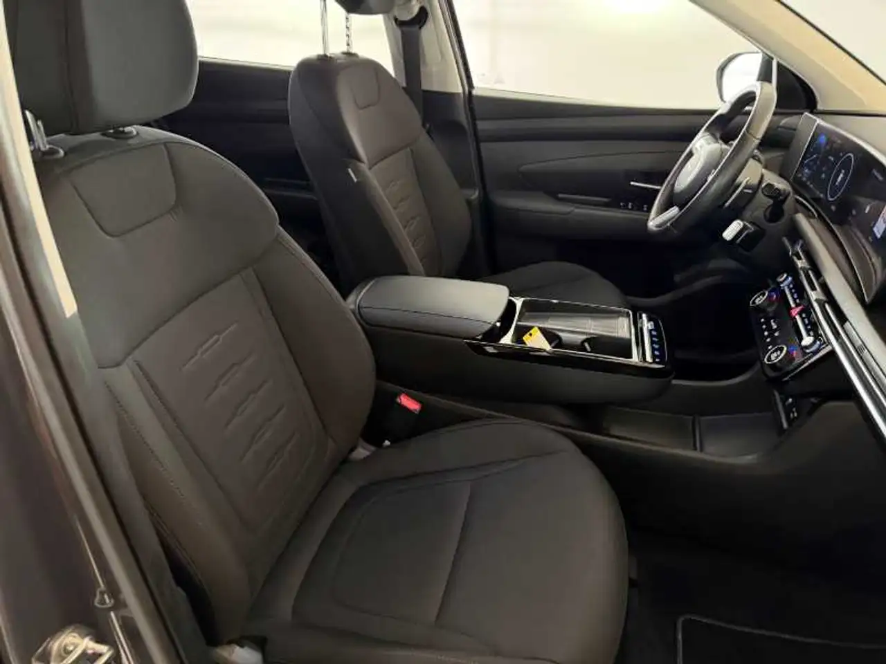 Hyundai TUCSON 1.6 CRDi 48V Business 15