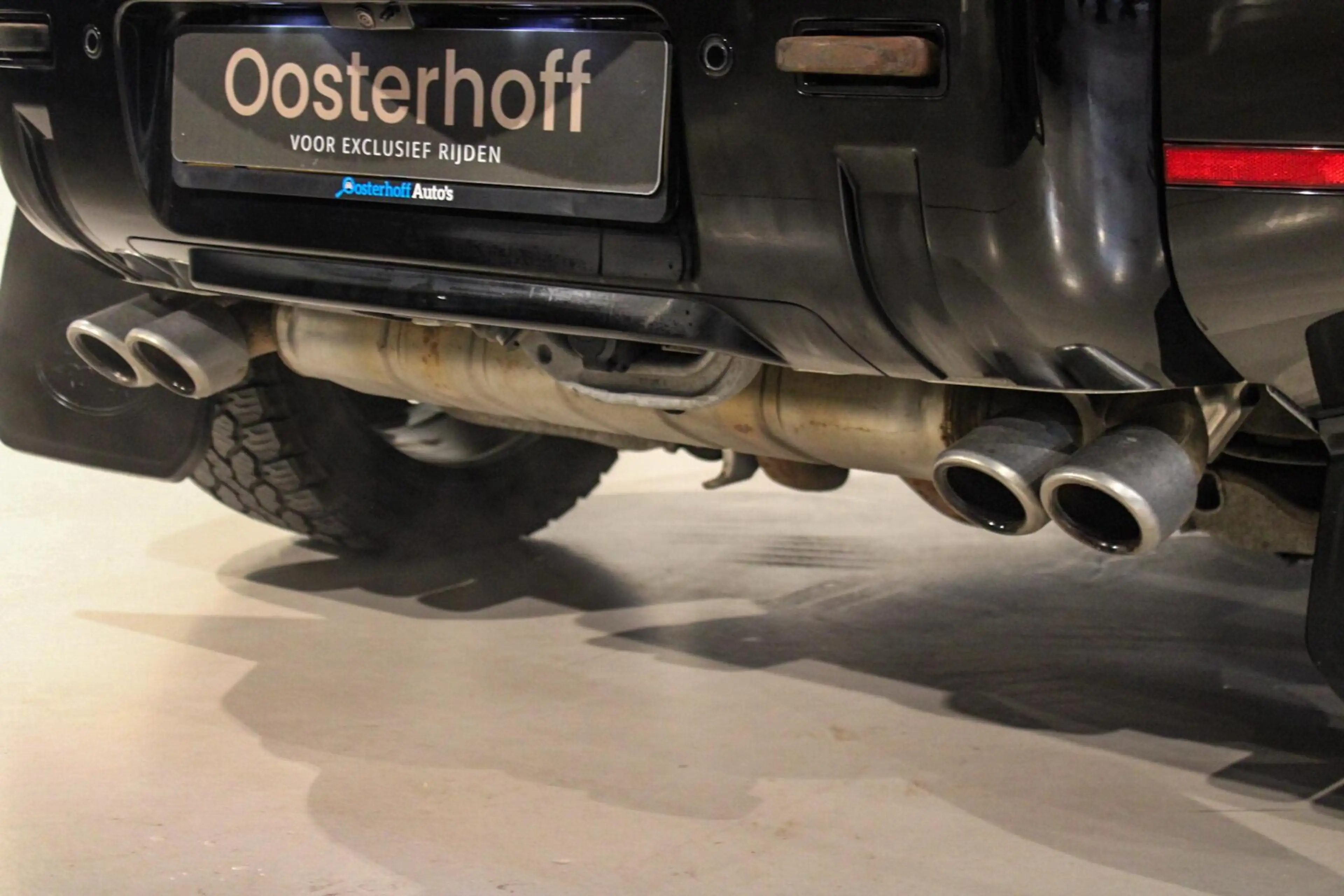 Land Rover Defender 5.0 P525 110 V8 Grijs Kenteken — photo 17