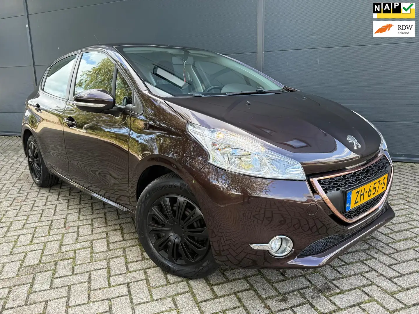 Peugeot 208 1.0 VTi /5D/Navi/carplay/Airco/cruise/bleutooth/pa Braun - 1