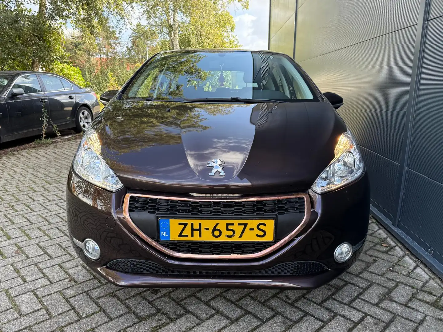 Peugeot 208 1.0 VTi /5D/Navi/carplay/Airco/cruise/bleutooth/pa Braun - 2