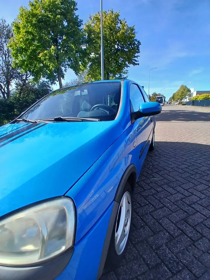 Opel Corsa 1.2-16V Comfort, foto 2